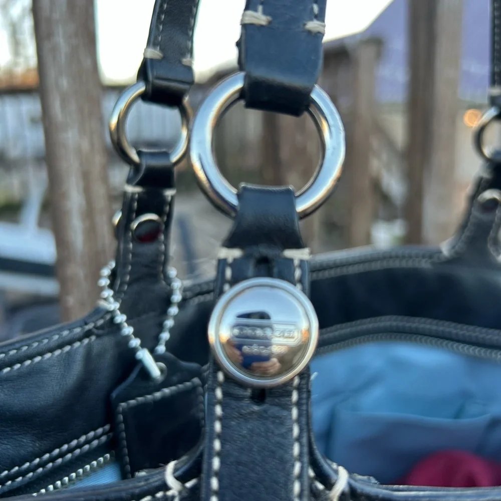 Coach Large Hampton Laguna Black Tote in great condition 16x14 - Picture 5 of 7